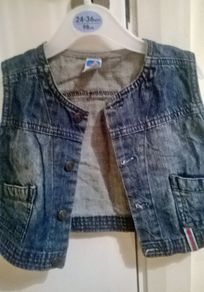 denim waistcoat,9 to 12 months,good condition.