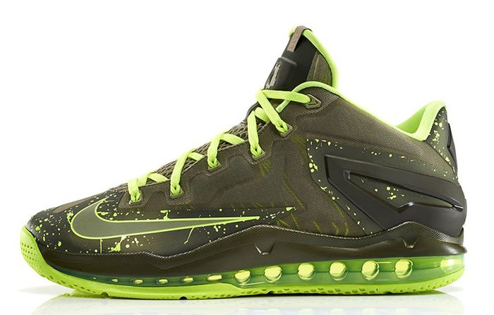 Nike Lebron 11 Low Dunkman Qs Uk 11 / Us 12 Deadstock
