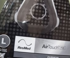 4 Resmed airtouch F20 cushions. Large