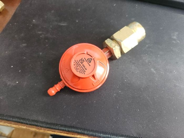 50mbar Screw-on Propane Regulator