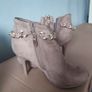light cream velvet heels Image 4