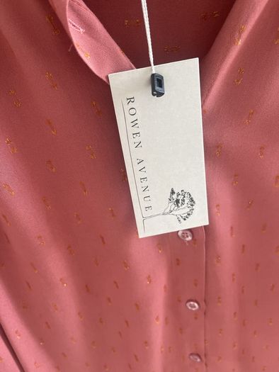 BNWT Rowen Avenue Blouse Size S