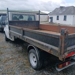 Tipper body for a pickup
