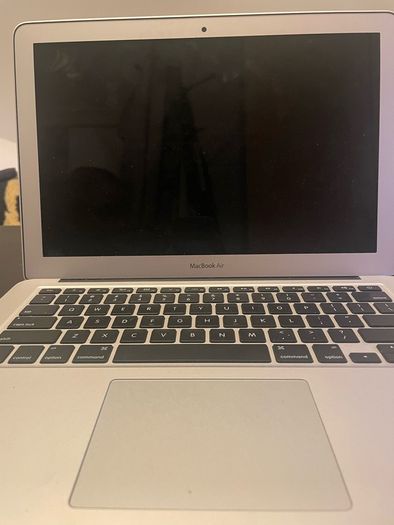 Broken 2017 MacBook Air 13-inch