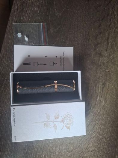 Infurture Brand New Luxury Refillable Perfume Atomizer  Gift Boxed Black Leather & Rose Gold