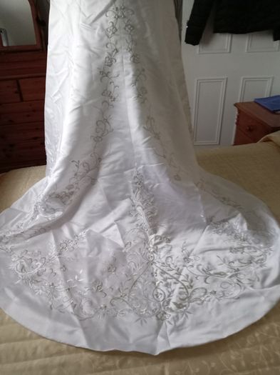 Lovely wedding dress