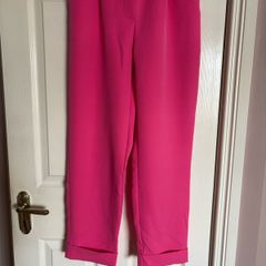 pink trousers