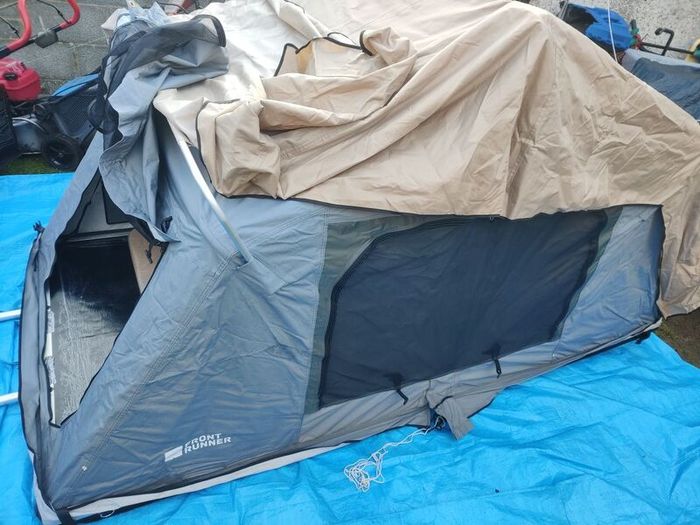 rooftop tent