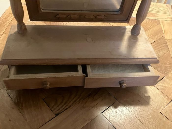 dressing table mirror