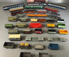 Collection of 35 Hornby Dublo and Lima O0 Gauge Model Railway Coaches and Wagons