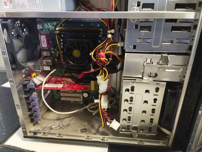 Gaming PC with Xeon processor have to rebuild ( Closing Business)