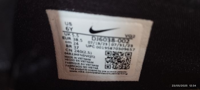 Nike flex runner 2 shoes size 5.5y