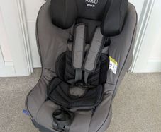 Axkid Minikid Rear facing car seat