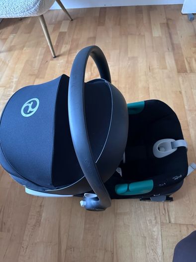 Cybex Aton B2 R129 Car Seat with ISOFix Base