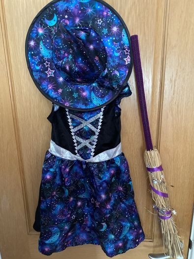 Witches costume aged 2-3 years