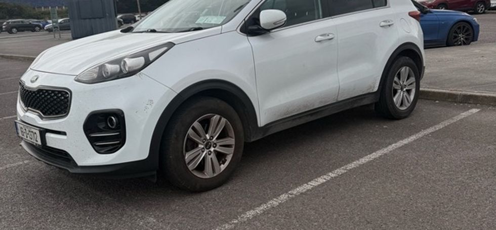 2016 White Kia Sportage with Sun Roof