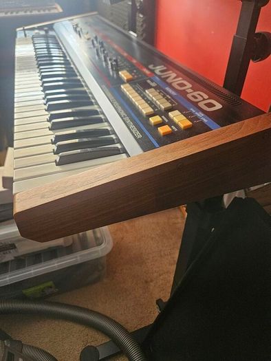 Roland Juno 60
