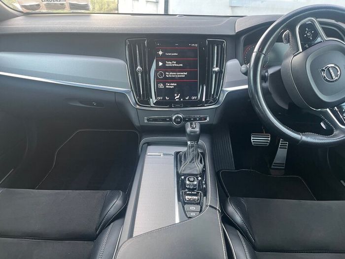 Volvo S90 D4 R Design 190BHP