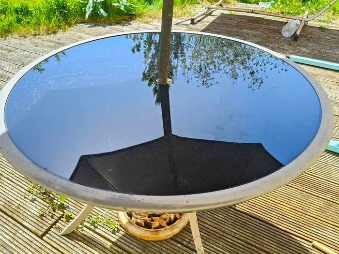 Garden table, black glass top + umbrella with stand