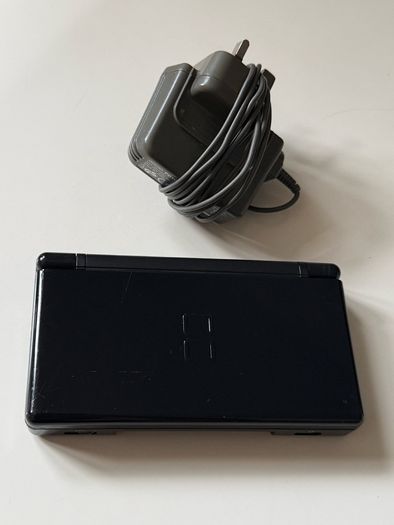 Nintendo DS Lite Black Handheld Console Bundle - Charger & Sims 2 Pets
