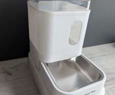 Pet water dispenser