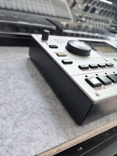 Elektron Machinedrum SPS-1UW+ MKII with Black Faceplate