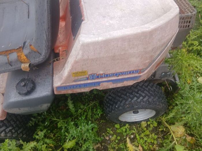 2 husqvarna rider mowers