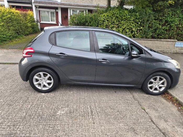 Peugeot 208 1 litre 2014