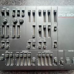 Roland PG-800 Programmer