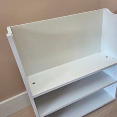 Kids bookshelf