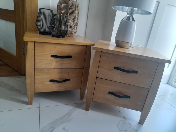 Bedside lockers