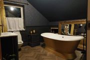 Versailles Double Ended Plinth Bath with Curve