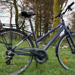 Beautiful lady bike