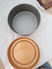 FREE Cake Tins