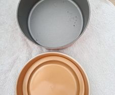 FREE Cake Tins