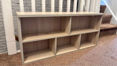 Free wall bookshelf