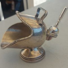 25 euros silver plated waterford ,made in Ireland,,sugar bowl scuttle,, got scoop,,nice condition, sold as is ,,buyer collects or pays postage, collectors item
