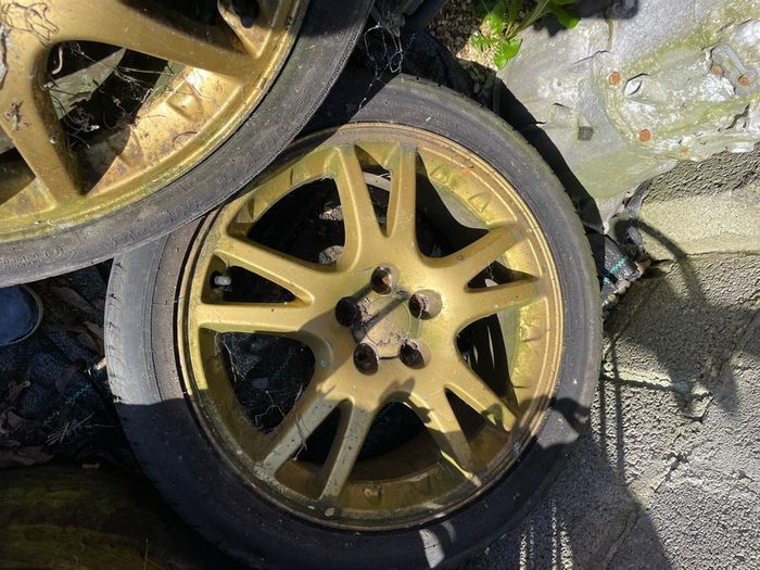 Subaru Impreza new age 17" wheels gold