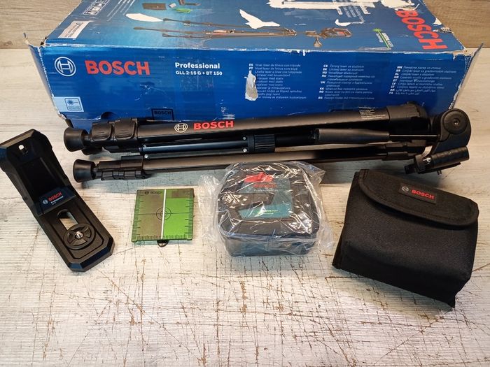 Bosch GLL 2-15 G Green Self-Levelling Cross-Line Laser with Tripod