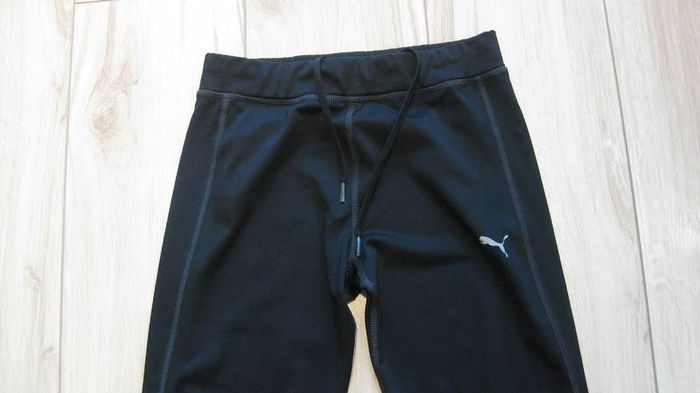 Black Puma ladies sportswear  bottoms size 6-8/extra small