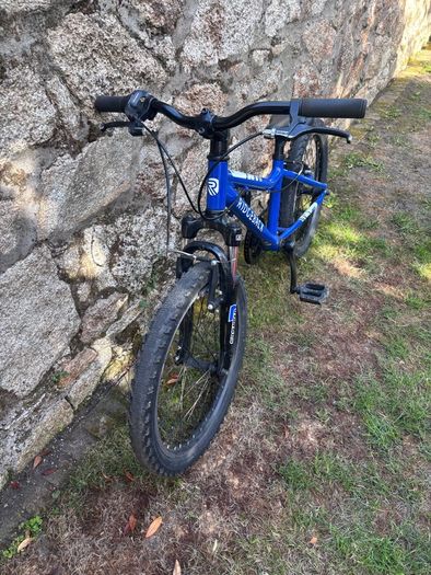 Ridgeback MX20 Kids Mountain Bike in blue