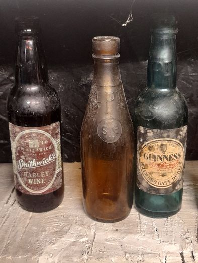 3 Old Pub Bottles, Price is for 3, Guinness, Smithwicks barley wine and another,