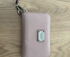 Mickael Kors purse