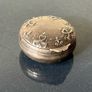 Antique silver pill box/snuff box Image 4