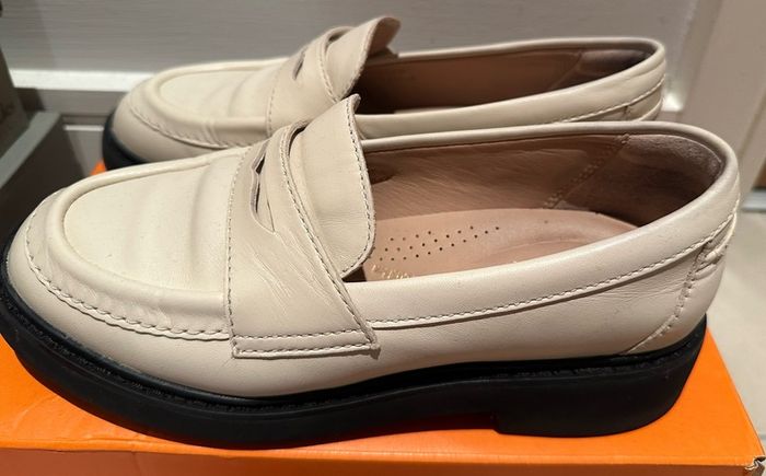 Clarks woman shoes