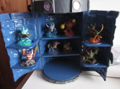 Skylander's Spyro's Castle +8 Figures