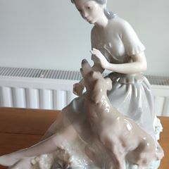 Nao By Lladro Woman And A Dog ( Large Figurine )