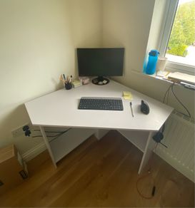 corner desk