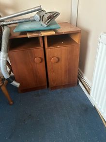Bedside lockers