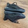 Nike 720 boys shoes Image 2